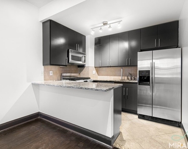 270 Park Avenue S - Photo Thumbnail 4