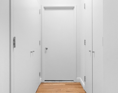 60 W 23rd Street - Photo Thumbnail 3