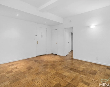 132 E 45th Street - Photo Thumbnail 2