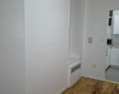 229 E 29th Street - Photo Thumbnail 12