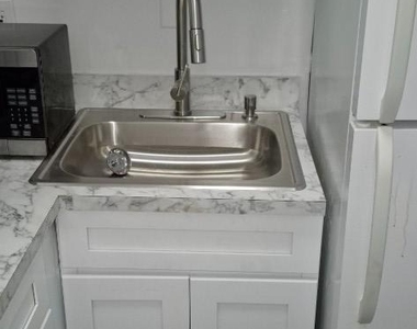 229 E 29th Street - Photo Thumbnail 13