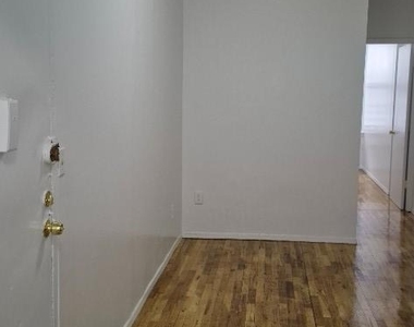 229 E 29th Street - Photo Thumbnail 16