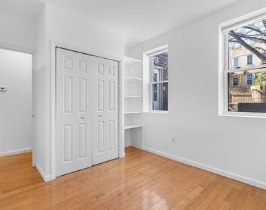 315 22nd Street - Photo Thumbnail 4