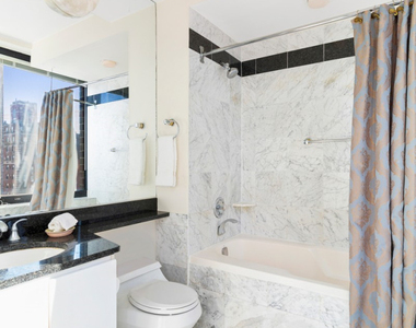52 E End Avenue - Photo Thumbnail 5