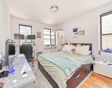 364 W 36th Street - Photo Thumbnail 3
