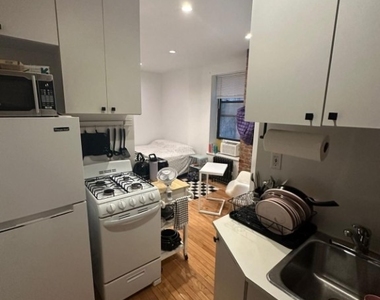 146 Sullivan Street - Photo Thumbnail 3
