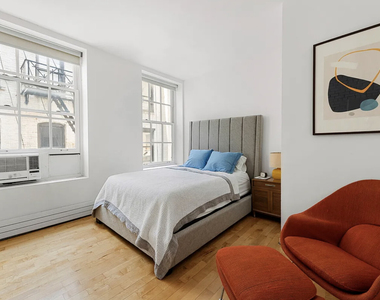 422 W Broadway - Photo Thumbnail 4