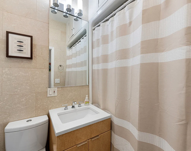 422 W Broadway - Photo Thumbnail 8