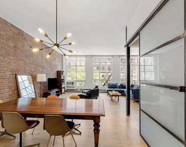 422 W Broadway - Photo Thumbnail 2