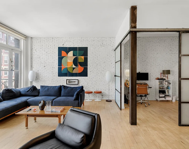 422 W Broadway - Photo Thumbnail 5