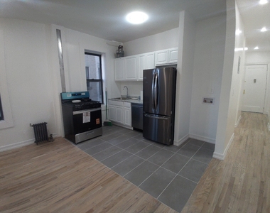 160 Wadsworth Avenue - Photo Thumbnail 2