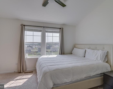 48 Orchard Green - Photo Thumbnail 14