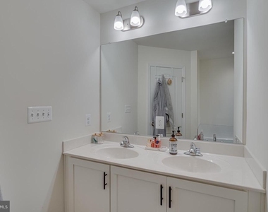 48 Orchard Green - Photo Thumbnail 16