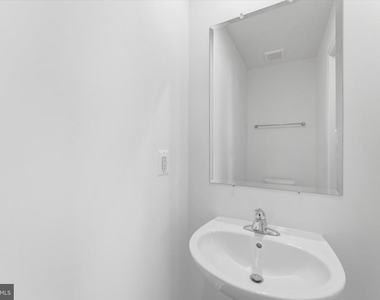 501 Fontana Circle - Photo Thumbnail 11