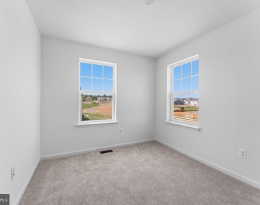 501 Fontana Circle - Photo Thumbnail 22