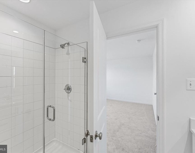 501 Fontana Circle - Photo Thumbnail 17