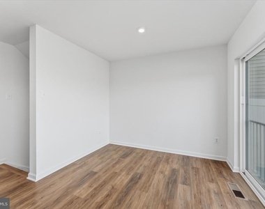 505 Fontana Circle - Photo Thumbnail 8