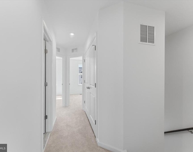 505 Fontana Circle - Photo Thumbnail 13