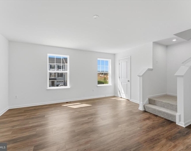 505 Fontana Circle - Photo Thumbnail 9