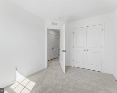505 Fontana Circle - Photo Thumbnail 21