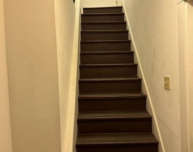 402 S Cameron Street - Photo Thumbnail 2