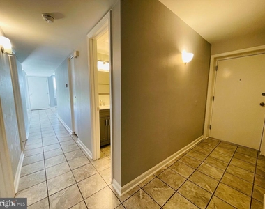 202 Chesterfield Lane - Photo Thumbnail 16