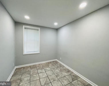 202 Chesterfield Lane - Photo Thumbnail 8