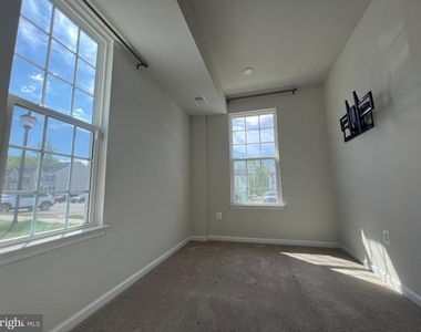 526 River Way - Photo Thumbnail 5