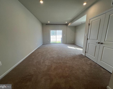 526 River Way - Photo Thumbnail 6
