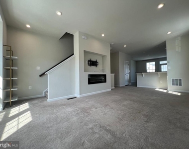 526 River Way - Photo Thumbnail 13