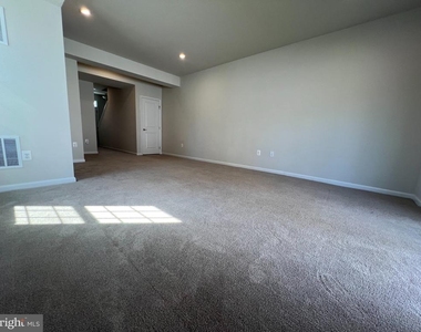 526 River Way - Photo Thumbnail 9