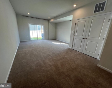 526 River Way - Photo Thumbnail 7