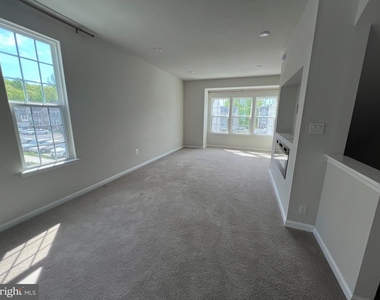 526 River Way - Photo Thumbnail 10