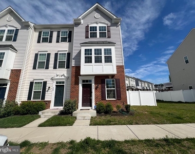 526 River Way - Photo Thumbnail 1