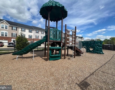 526 River Way - Photo Thumbnail 48