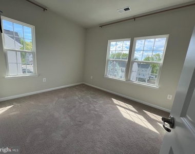 526 River Way - Photo Thumbnail 35