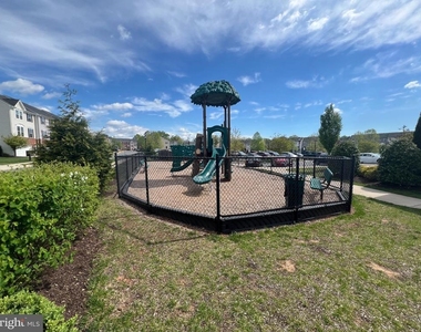 526 River Way - Photo Thumbnail 49