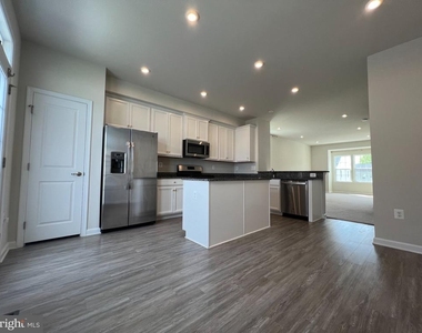 526 River Way - Photo Thumbnail 18