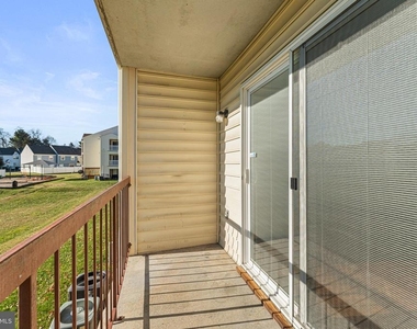 202 Chesterfield Lane - Photo Thumbnail 21