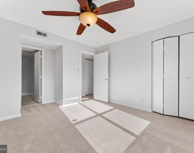 202 Chesterfield Lane - Photo Thumbnail 14
