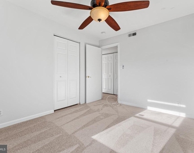 202 Chesterfield Lane - Photo Thumbnail 12
