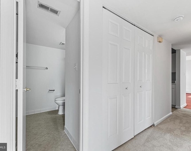 202 Chesterfield Lane - Photo Thumbnail 17