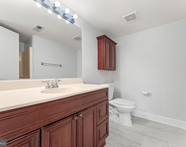 202 Chesterfield Lane - Photo Thumbnail 15