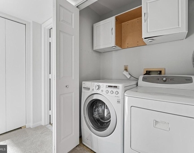 202 Chesterfield Lane - Photo Thumbnail 18
