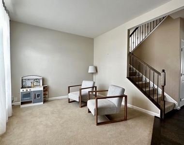 23 Taylors Hill Way - Photo Thumbnail 6