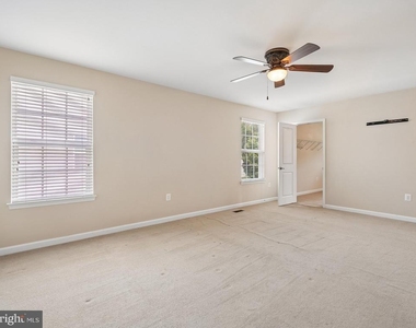 23 Taylors Hill Way - Photo Thumbnail 21