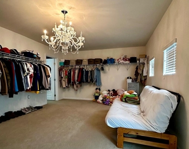 23 Taylors Hill Way - Photo Thumbnail 11