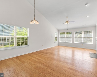 11318 Savannah Drive - Photo Thumbnail 12