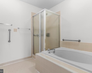 11318 Savannah Drive - Photo Thumbnail 18