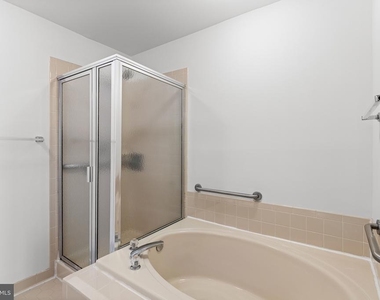 11318 Savannah Drive - Photo Thumbnail 20